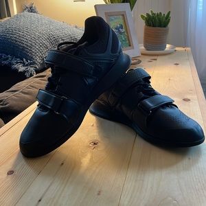 Men’s Reebok Lifters size 9.5